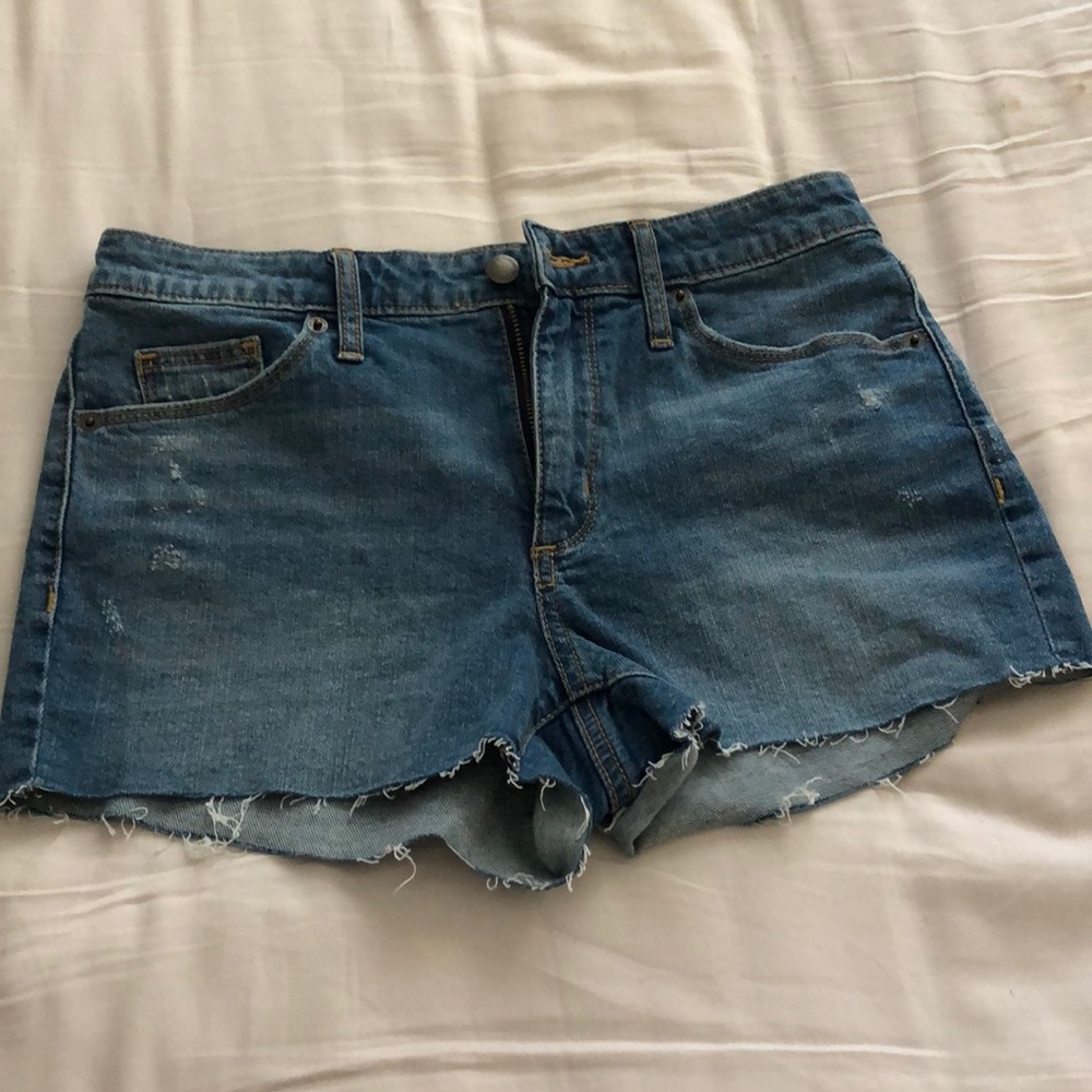 universal thread cutoff denim shorts